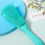 Detangling Brush Multifunctional Octopus Hair Comb Scalp Massager(Green) 1 Piece