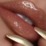 glitter lip gloss (Pack Of 1)..
