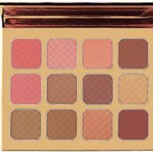 12 color Blush Palette (pack of 1).