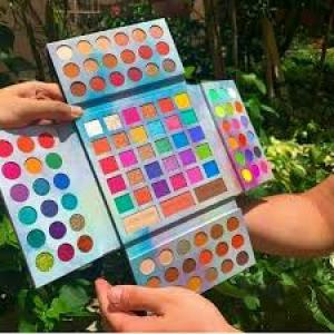105 Colors Eyeshadow Palette, Highly Pigmented 30 g (Multicolor)