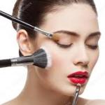 8 PCS Makeup All In One Brush