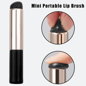 Silicone Lip Brush with Cover Lipstick Makeup Brushes Women (Pack of 1)Black.